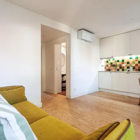 Quiet Oasis With A Private Patio * Lisbon